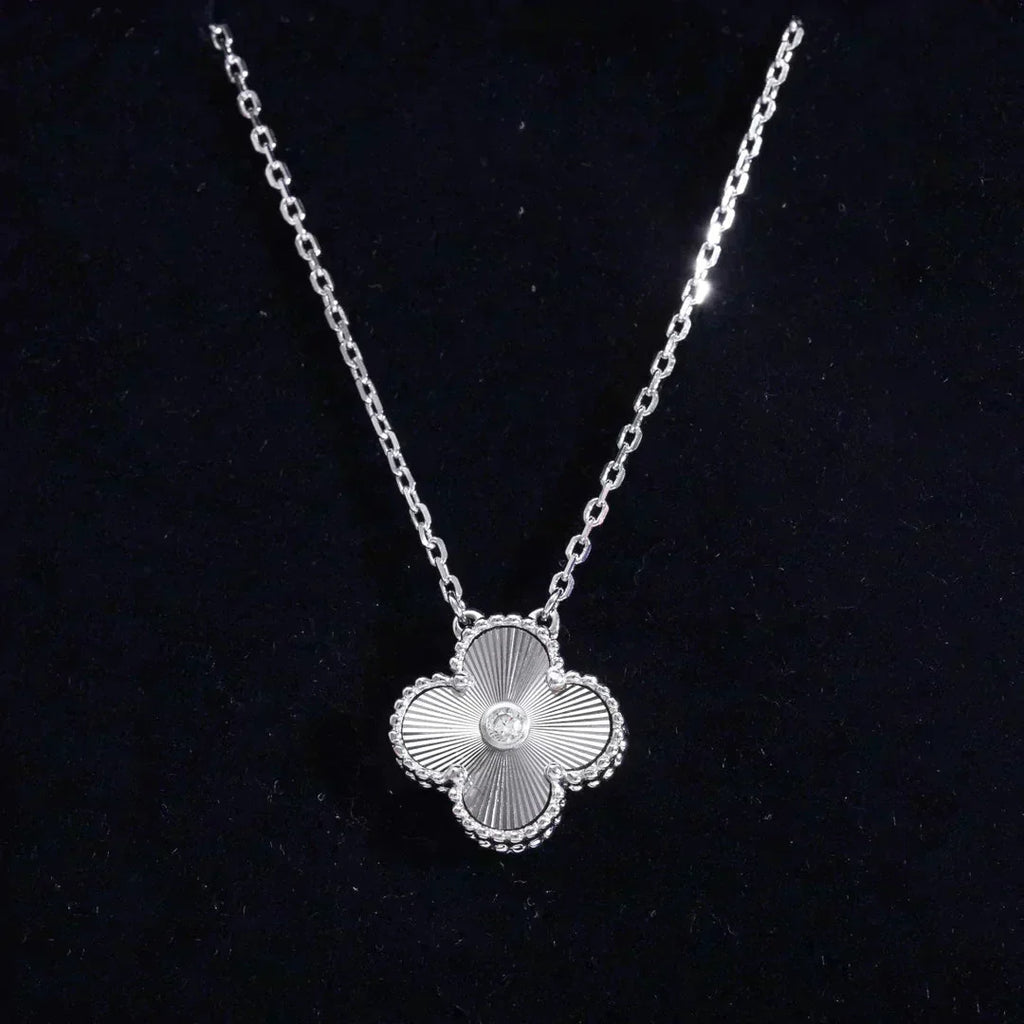Miro CLOVER  15MM DIAMOND LASER NECKLACE SILVER
