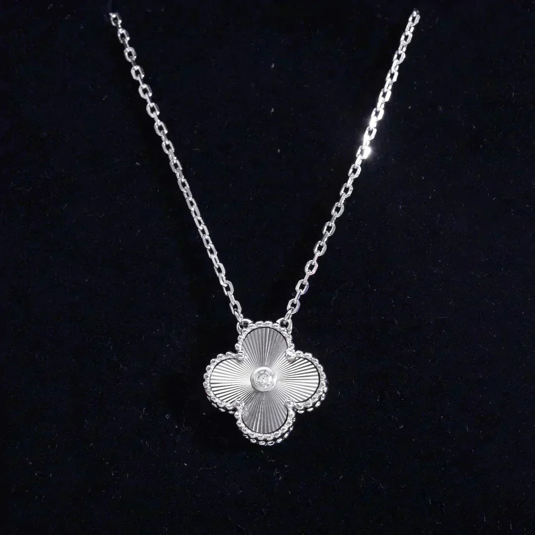 Miro CLOVER  15MM DIAMOND LASER NECKLACE SILVER