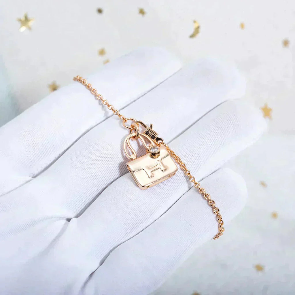 Miro AMULETTE PEDANT ROSE GOLD NECKLACE