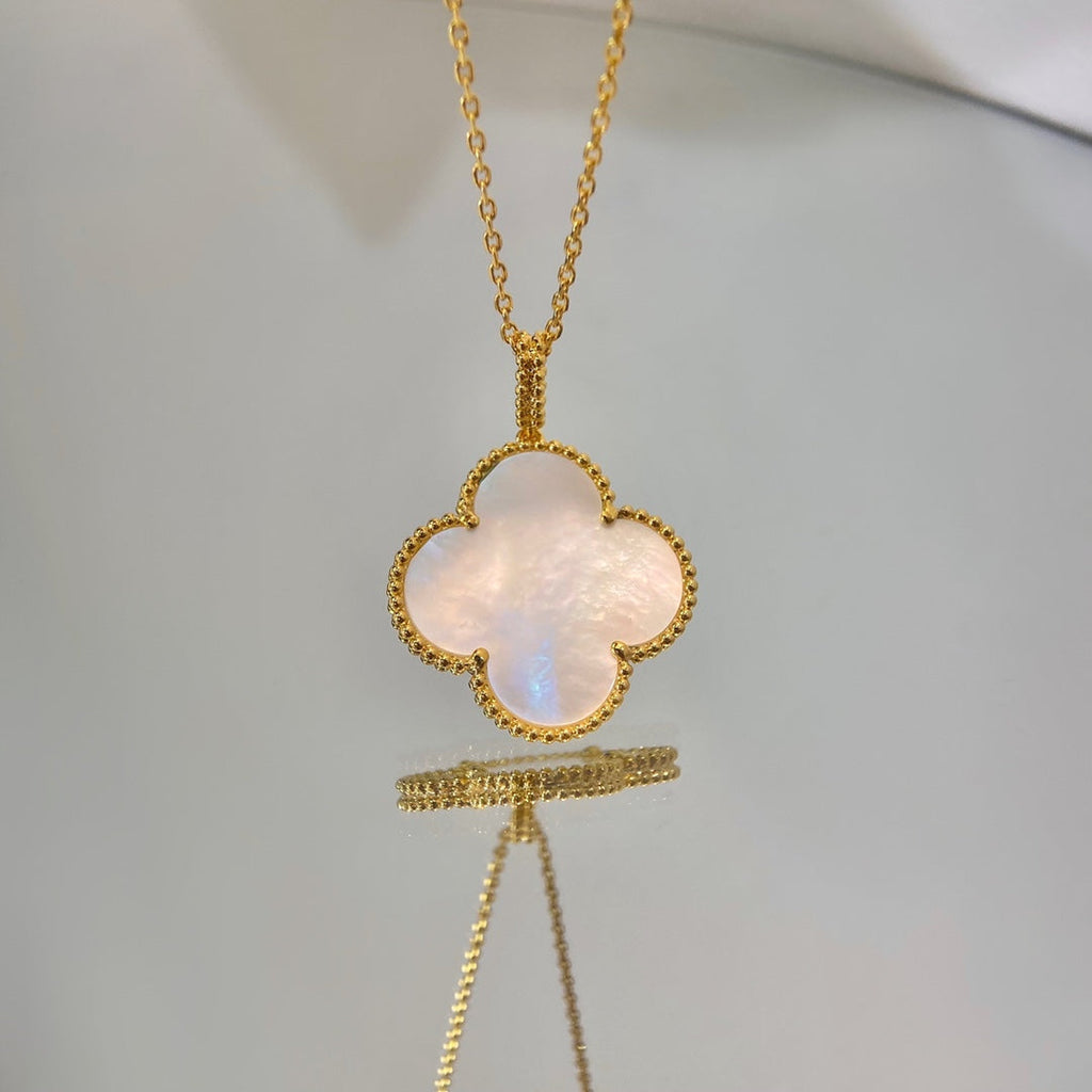 Miro CLOVER 25MM MOP LARGE PENDANT NECKLACE