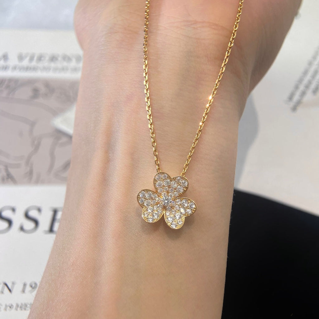 Miro FLOWER DIAMOND NECKLACE