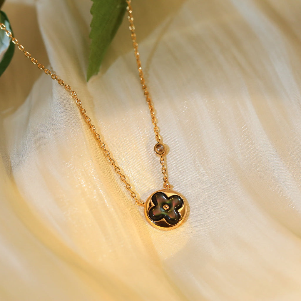 Miro SUN PEDANT PINK GOLD 1 DIAMOND NECKLACE