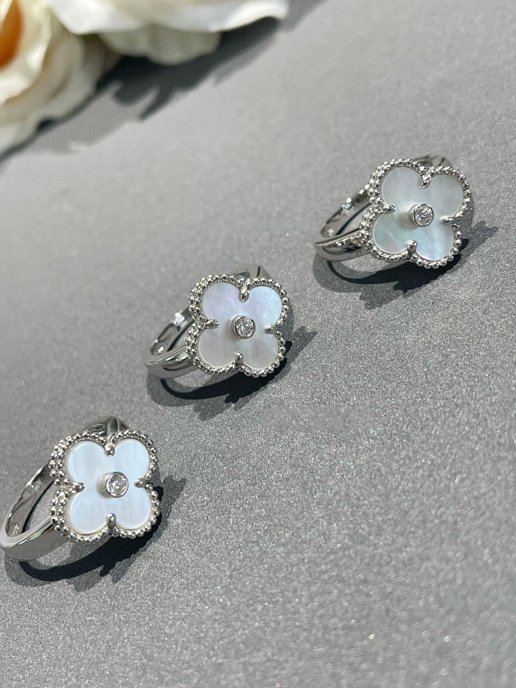 Miro CLOVER SILVER MOP DIAMOND RING