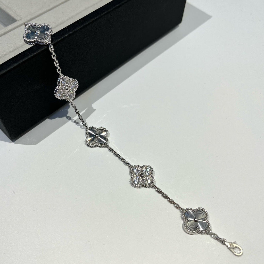 [Miro ]New  CLOVER 5 MOTIF LASER BRACELET COLLECTION