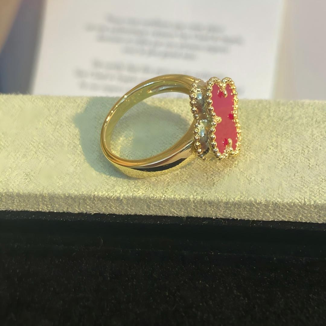 [Miro]NEW CLOVER PINK ENAMEL RINGS