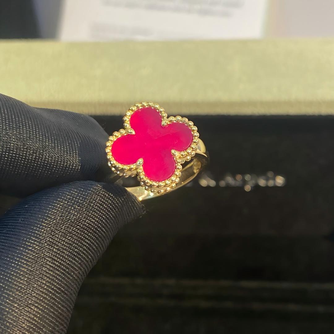 [Miro]NEW CLOVER PINK ENAMEL RINGS