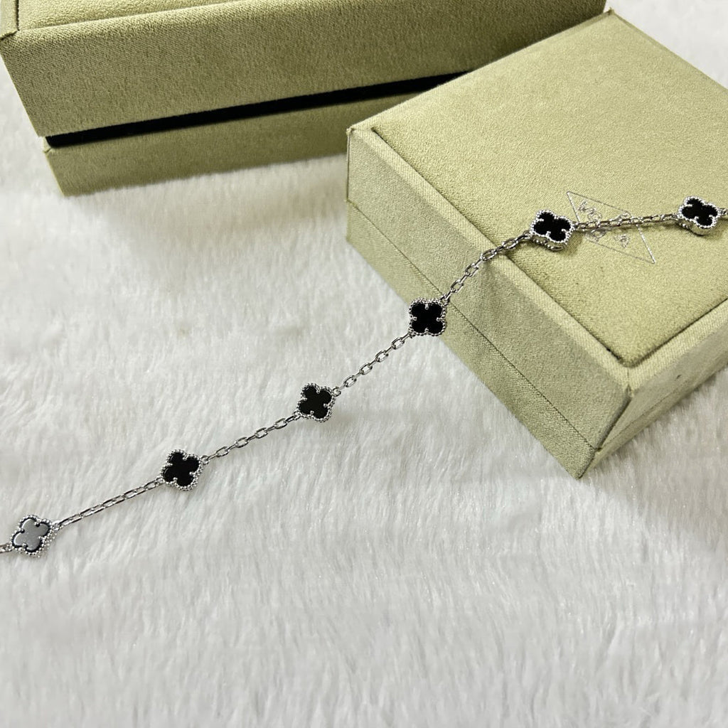 [Miro ]CLOVER 6 MOTIF  ONYXS BRACELET
