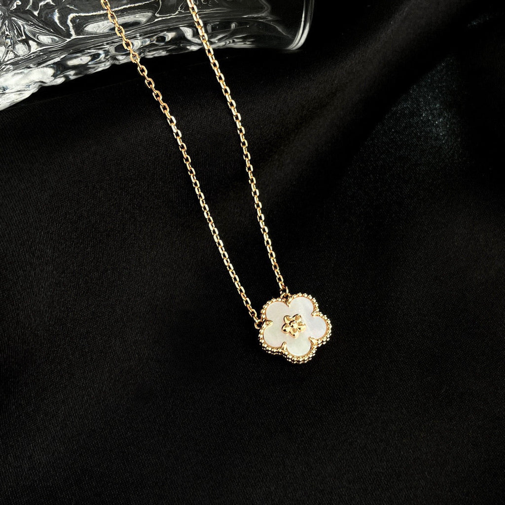 Miro LUCKY  WHITE MOP  PLUM BLOSSOM NECKLACE