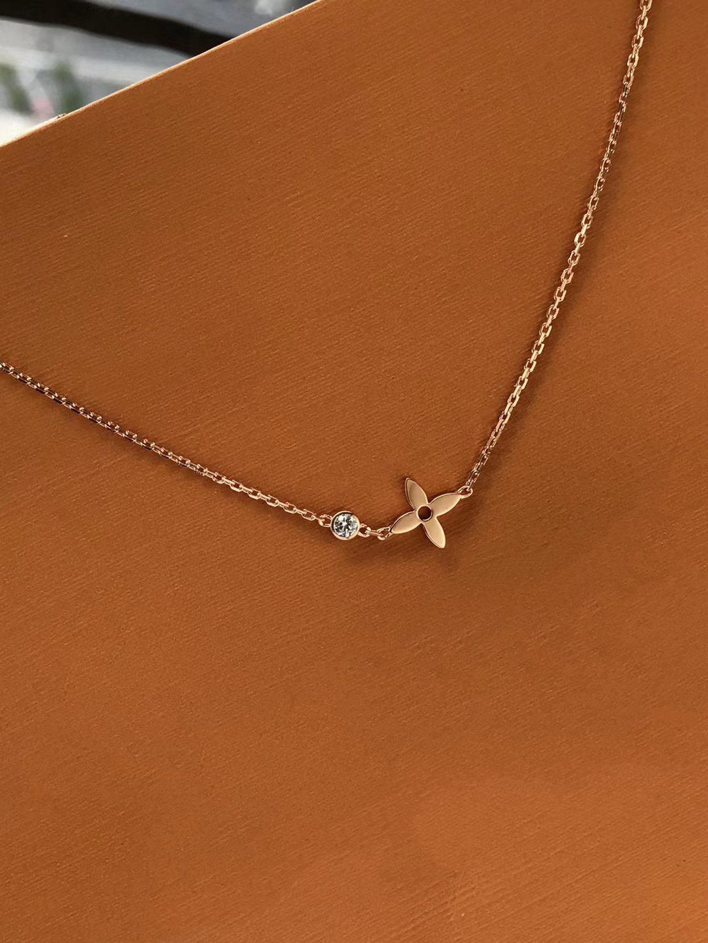 Miro BLOSSOM PENDANT PINK GOLD AND DIAMOND