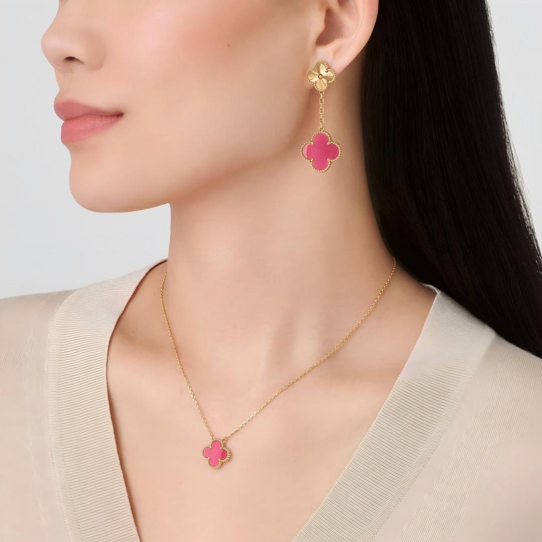 [Miro]NEW CLOVER 2 MOTIF PINK ENAMEL EARRINGS