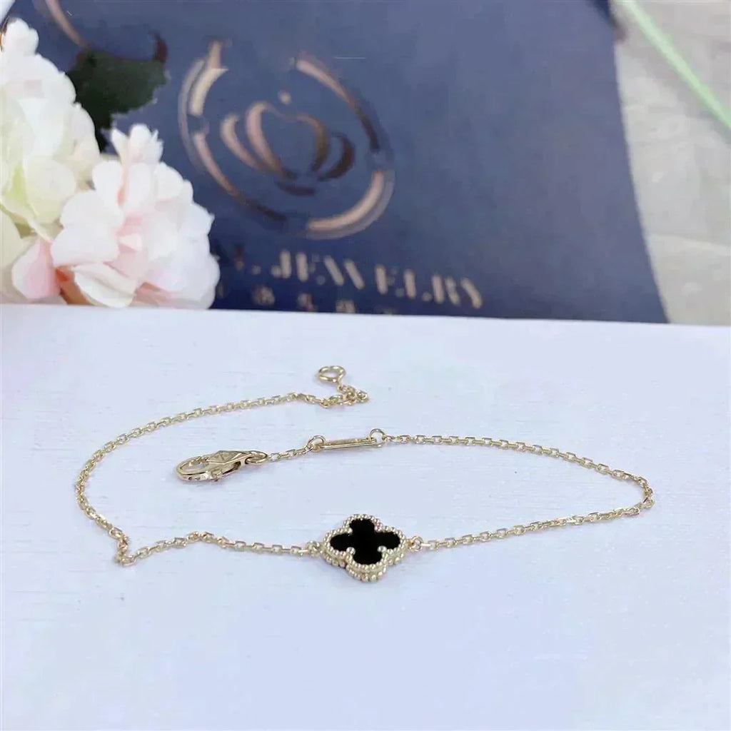 Miro CLOVER ONYX SINGLE FLOWER BRACELET